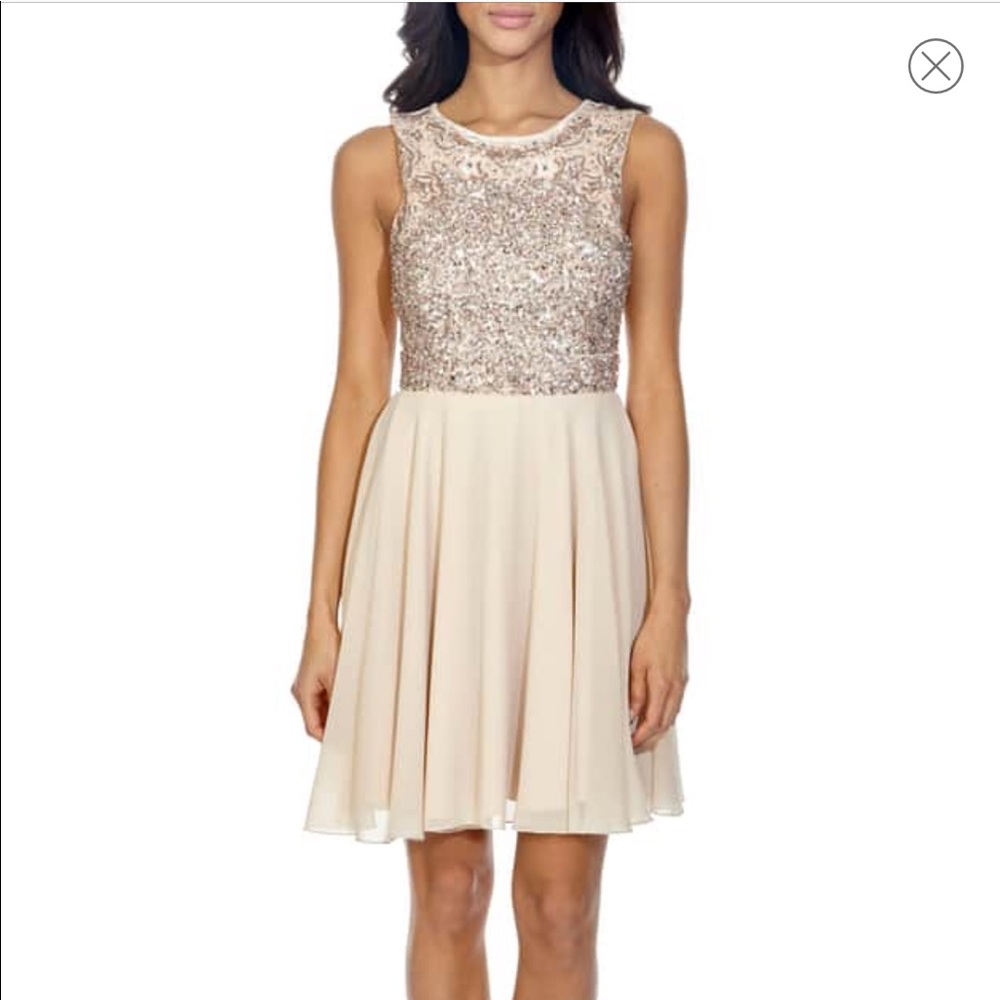 Lace and beads cream short dress